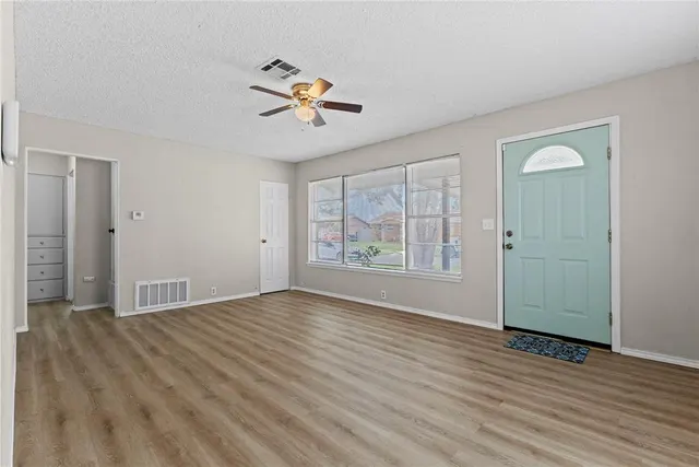 Photo 5 — 1509 Orient Avenue, Clinton, OK 73601