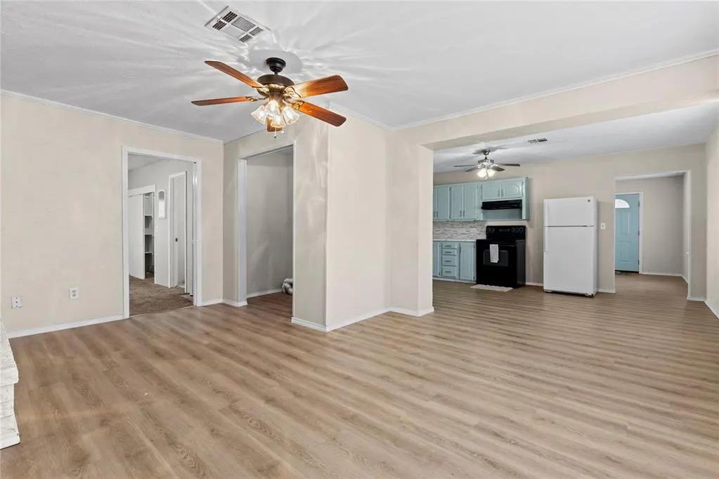 Photo 10 — 1509 Orient Avenue, Clinton, OK 73601
