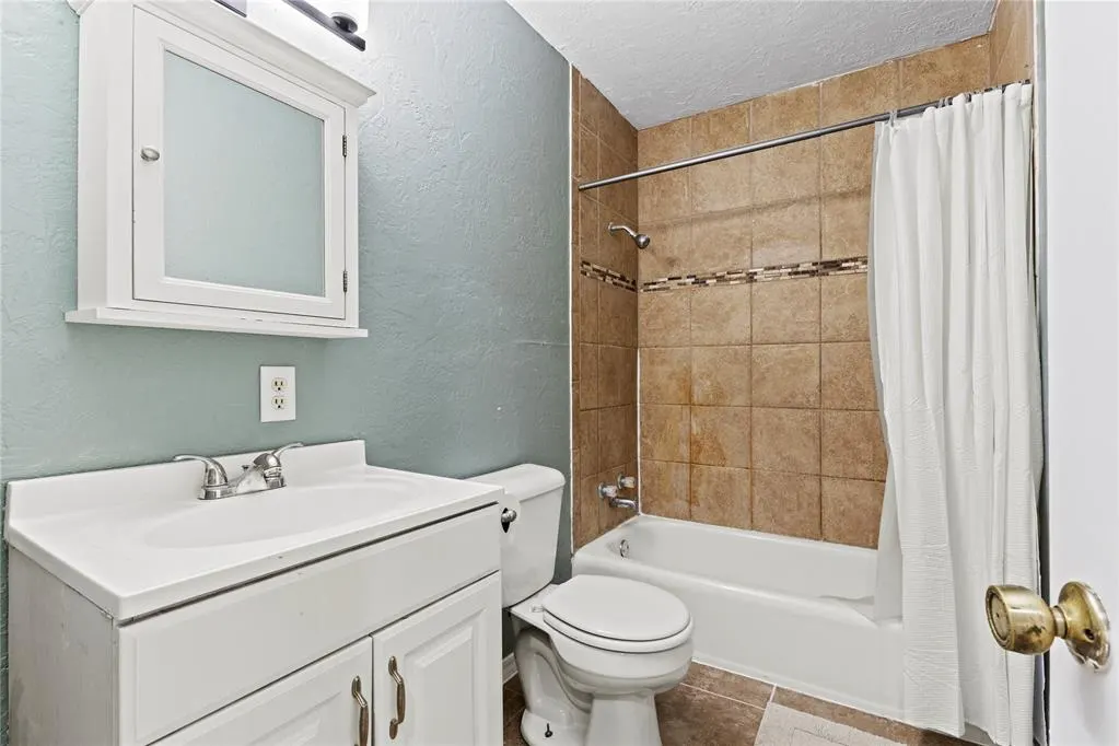 Photo 18 — 1509 Orient Avenue, Clinton, OK 73601