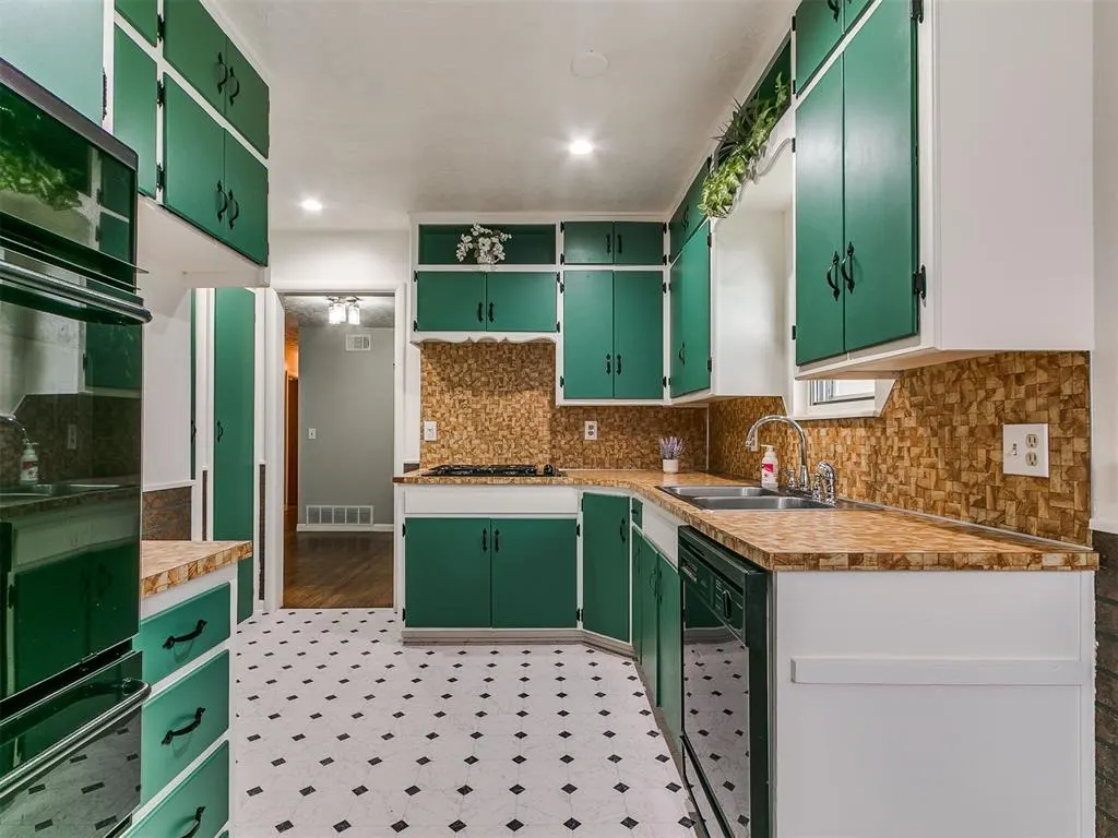 Photo 13 — 6804 NW 59th Street, Bethany, OK 73008