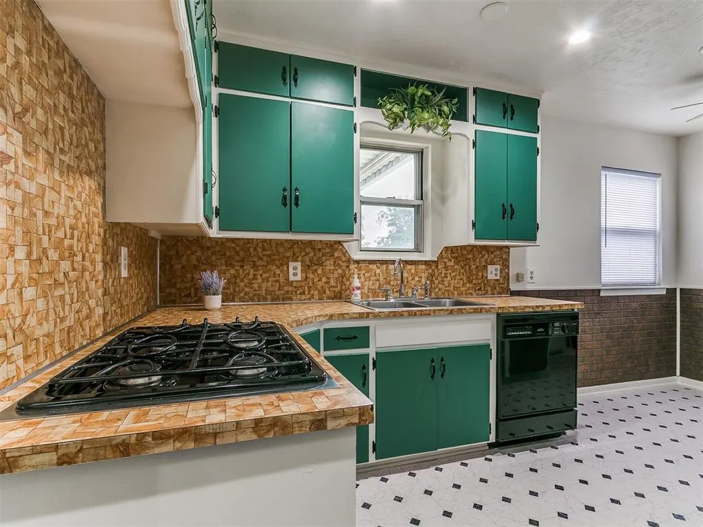 Photo 14 — 6804 NW 59th Street, Bethany, OK 73008