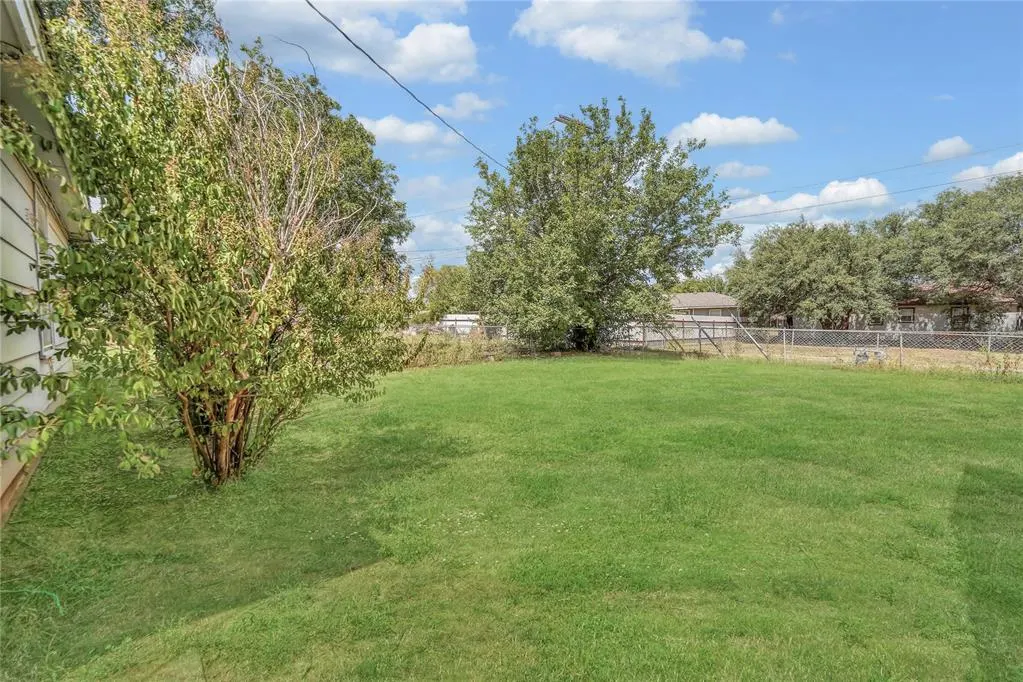 Photo 22 — 1217 E Cherry Street, Altus, OK 73521