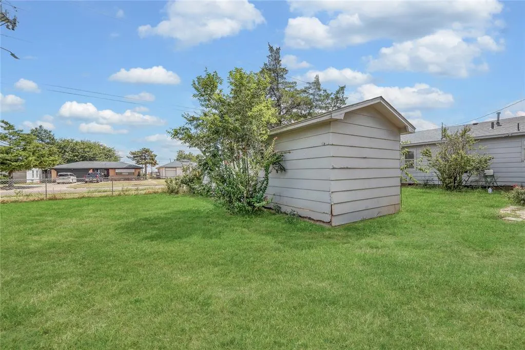 Photo 27 — 1217 E Cherry Street, Altus, OK 73521