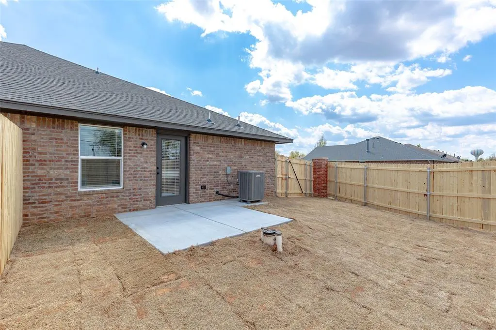 Photo 15 — 2335 SW 90 Place, Oklahoma City, OK 73159