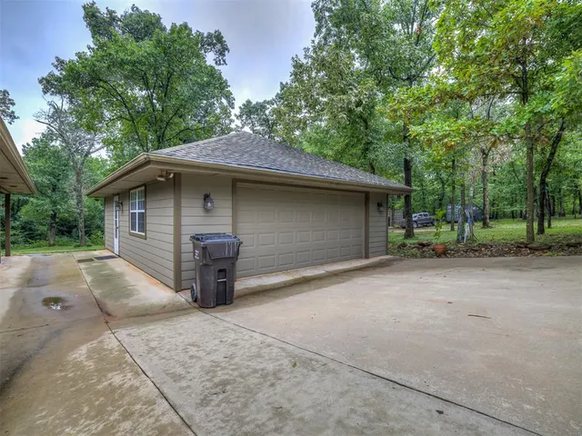 Photo 8 — 18400 E Coffee Creek Road, Luther, OK 73054
