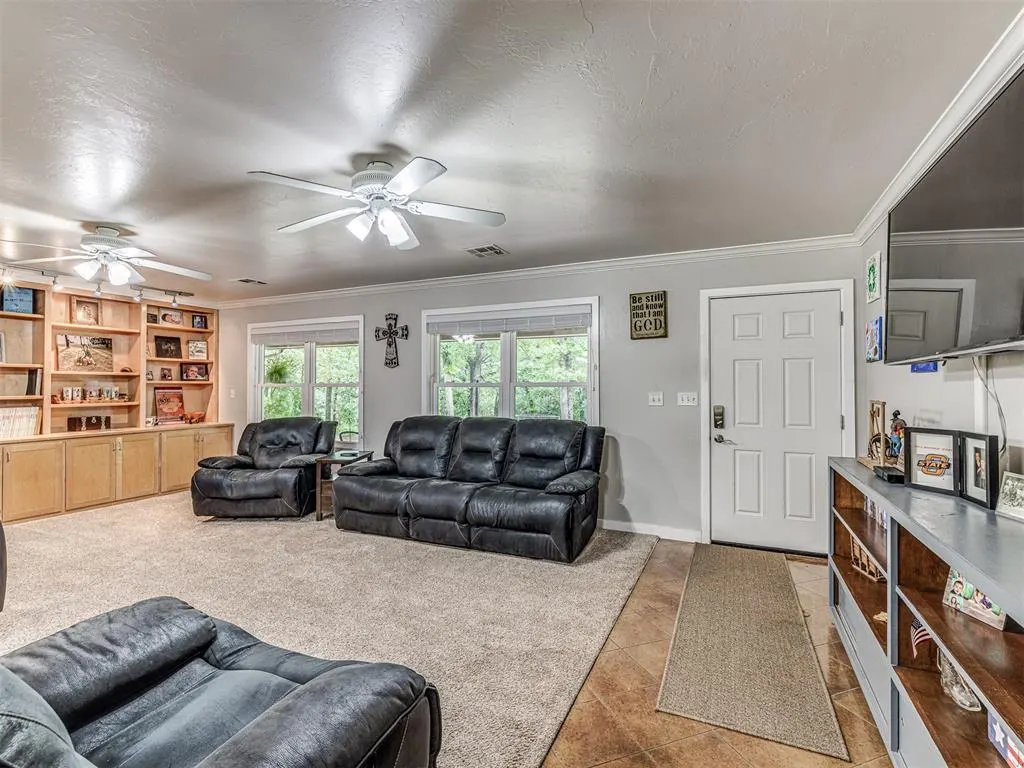 Photo 18 — 18400 E Coffee Creek Road, Luther, OK 73054