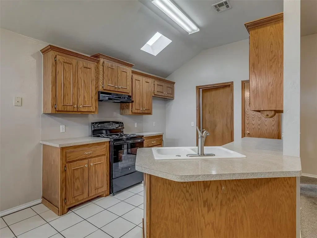 Photo 6 — 1224 Capitol Drive, Edmond, OK 73003