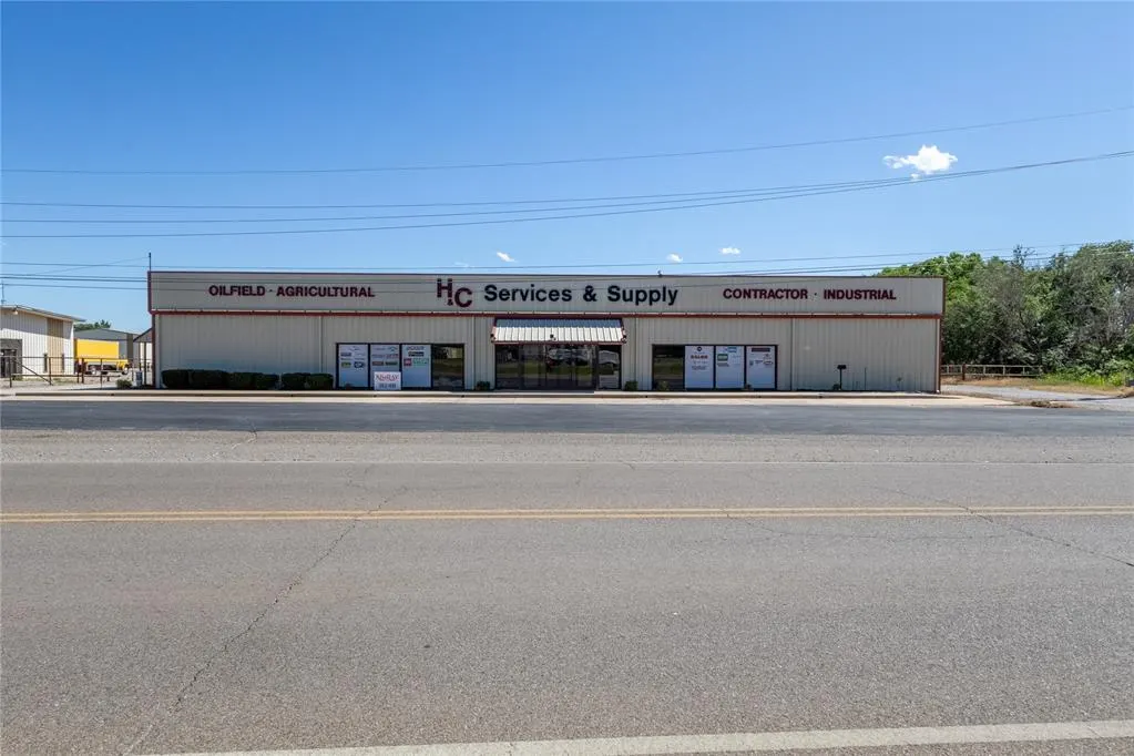 Photo 8 — 400 S Access Road, Weatherford, OK 73096
