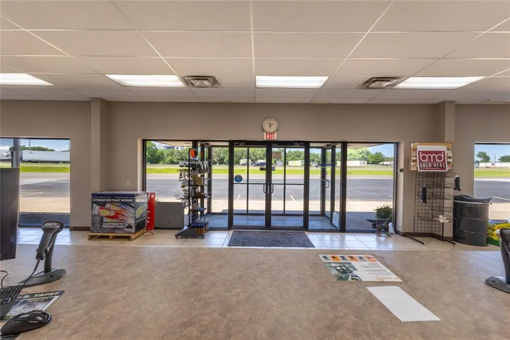 Photo 13 — 400 S Access Road, Weatherford, OK 73096