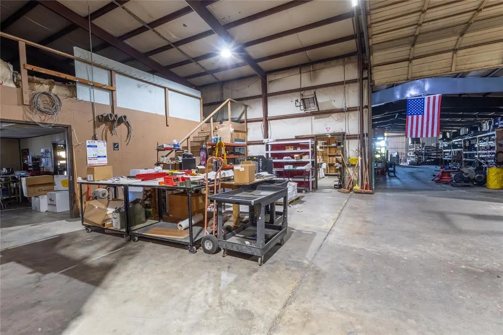 Photo 33 — 400 S Access Road, Weatherford, OK 73096