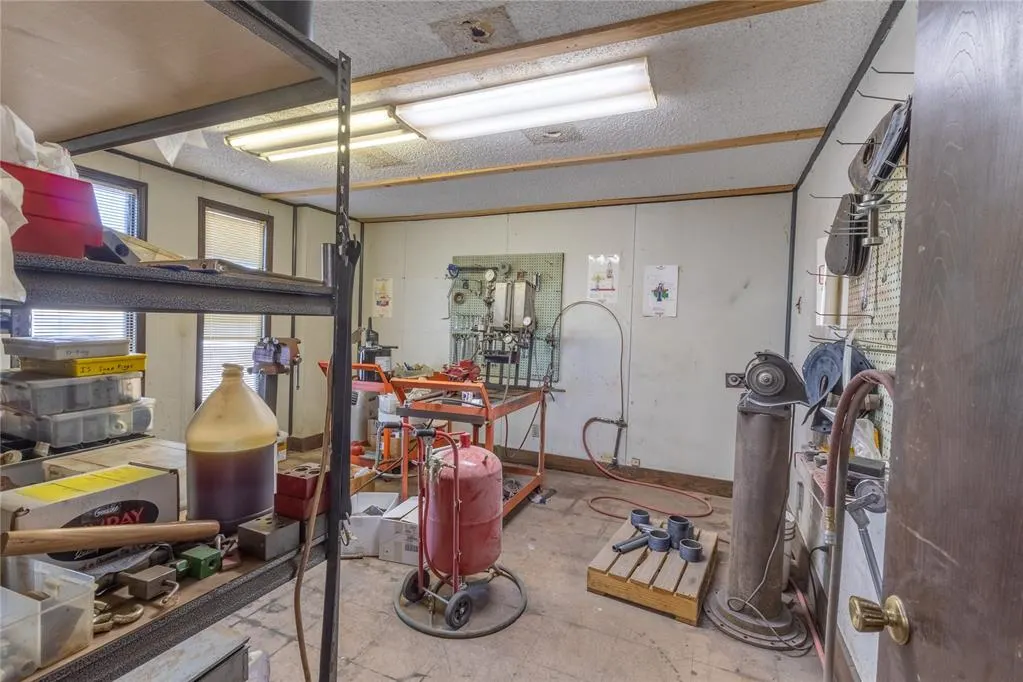 Photo 37 — 400 S Access Road, Weatherford, OK 73096