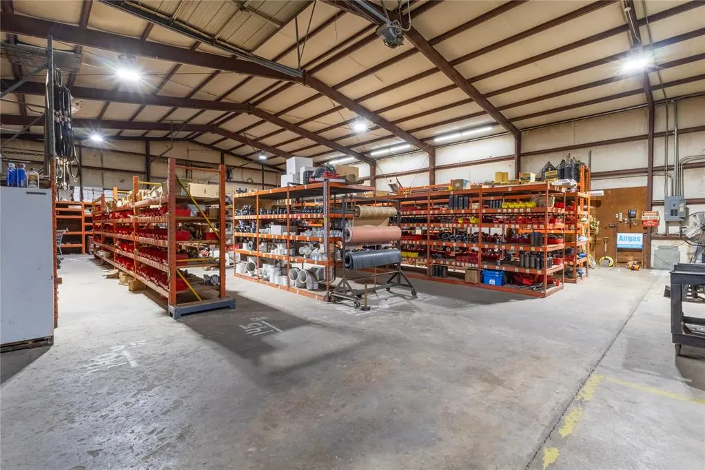 Photo 39 — 400 S Access Road, Weatherford, OK 73096