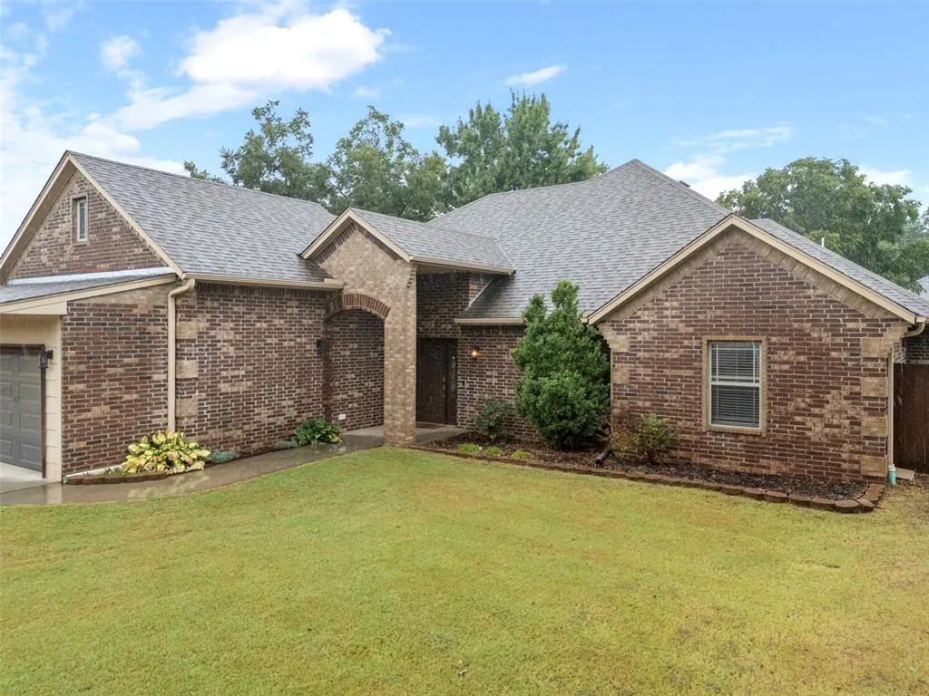 Photo 5 — 206 N Manning Street, Stillwater, OK 74075