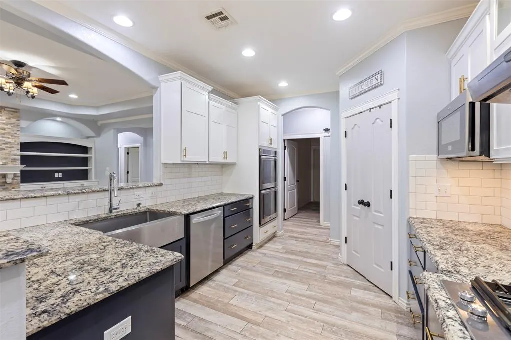 Photo 17 — 206 N Manning Street, Stillwater, OK 74075