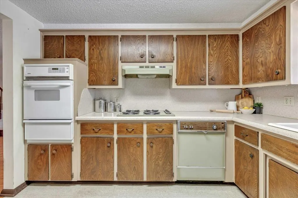 Photo 11 — 7609 NW 14th Street, Oklahoma City, OK 73127