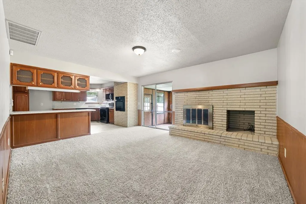Photo 3 — 3016 Shadybrook Drive, Midwest City, OK 73110
