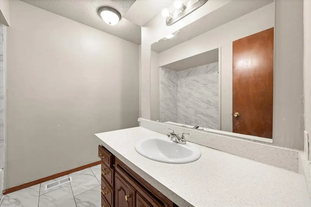 Photo 19 — 3016 Shadybrook Drive, Midwest City, OK 73110