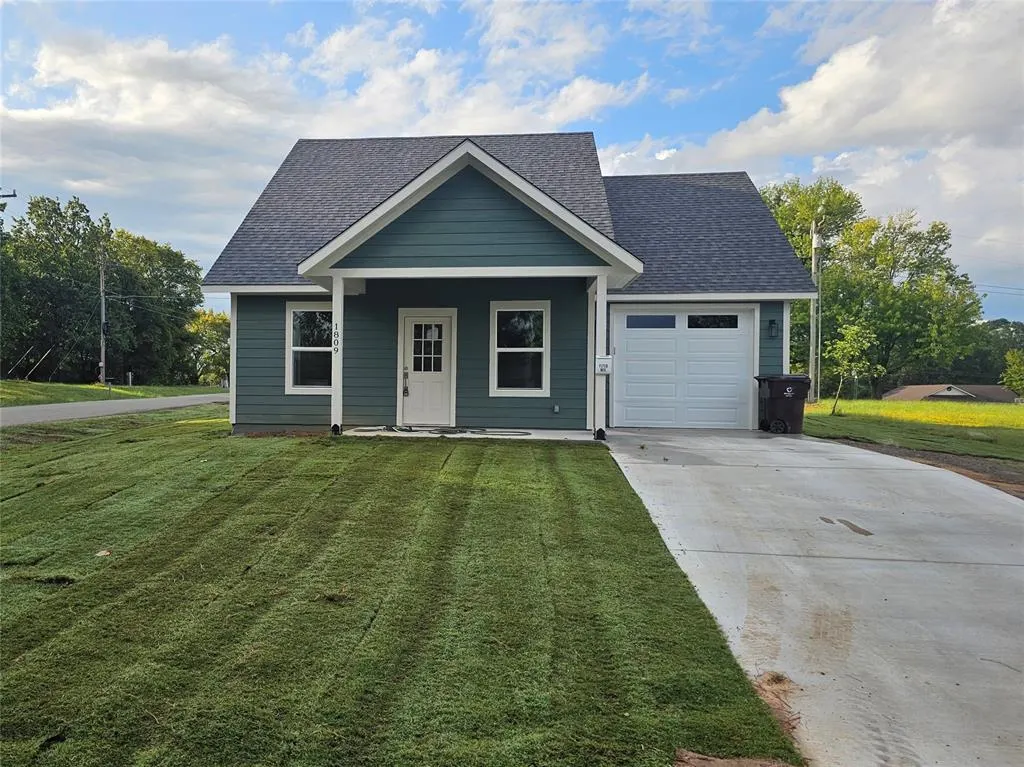Front exterior — 1809 Sunset Drive, Eufaula, OK 74432