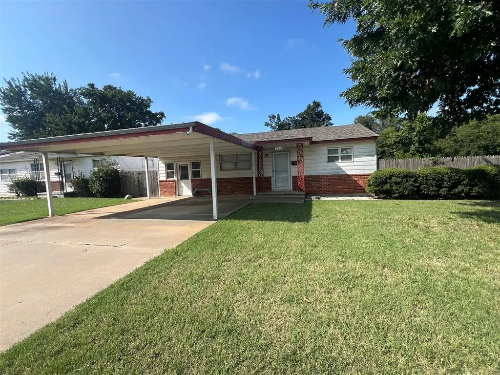 Photo 2 — 2221 SW 42nd Street, Oklahoma City, OK 73119