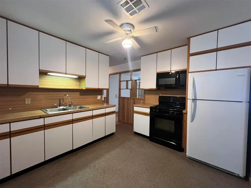 Photo 4 — 2221 SW 42nd Street, Oklahoma City, OK 73119