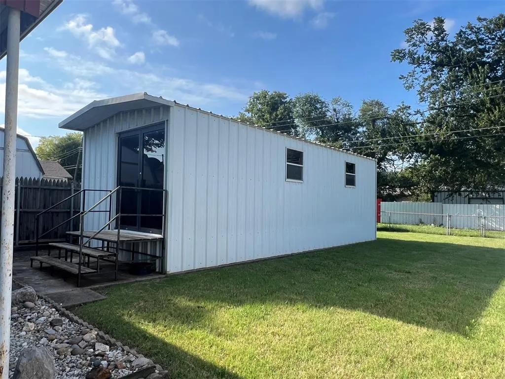 Photo 16 — 2221 SW 42nd Street, Oklahoma City, OK 73119