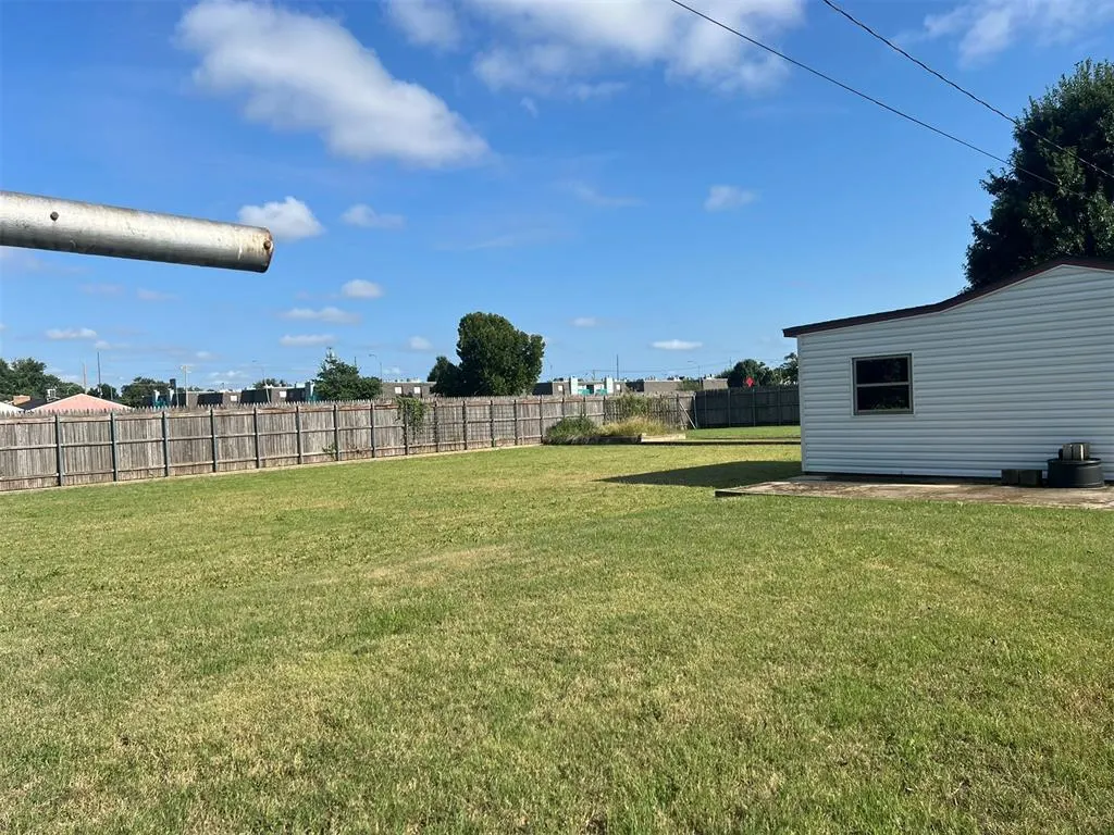 Photo 19 — 2221 SW 42nd Street, Oklahoma City, OK 73119