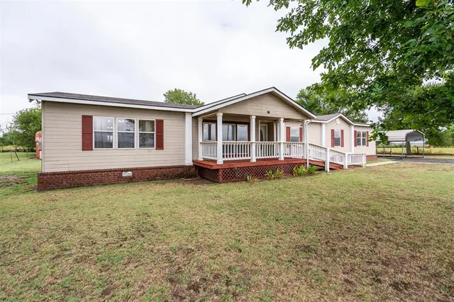 Front exterior — 618 W Ryland Road, Crescent, OK 73028
