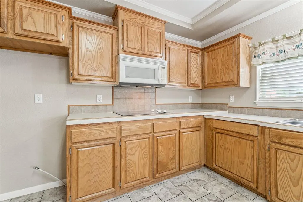 Photo 11 — 618 W Ryland Road, Crescent, OK 73028