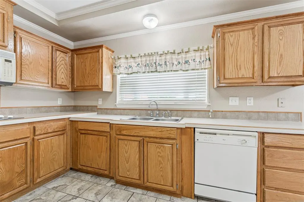 Photo 12 — 618 W Ryland Road, Crescent, OK 73028