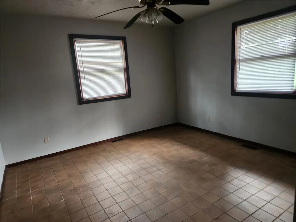 Photo 7 — 8701 Howard Avenue, Lexington, OK 73051