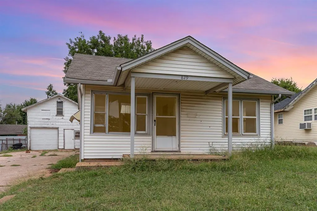 Front exterior — 829 SE 32nd Street, Oklahoma City, OK 73129