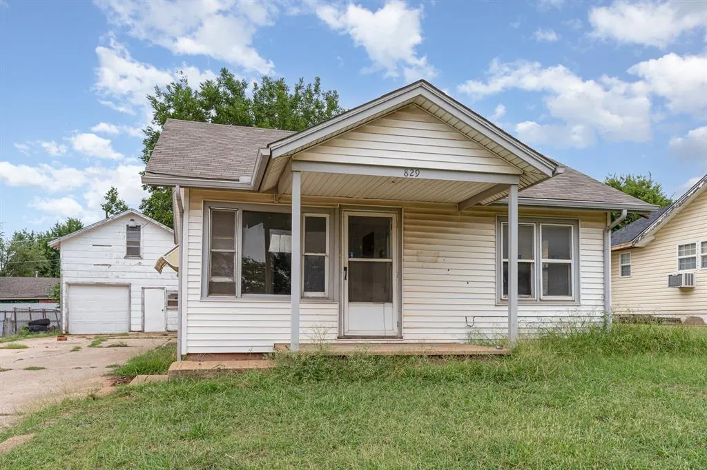 Photo 15 — 829 SE 32nd Street, Oklahoma City, OK 73129