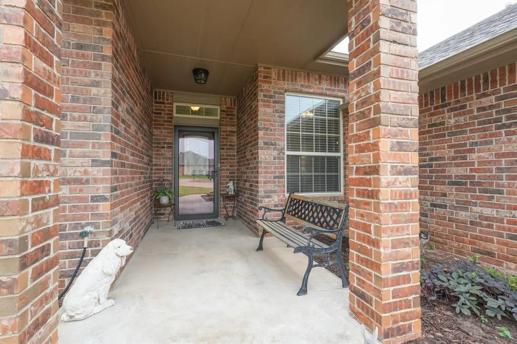 Photo 4 — 2016 Brook Hollow, Shawnee, OK 74804