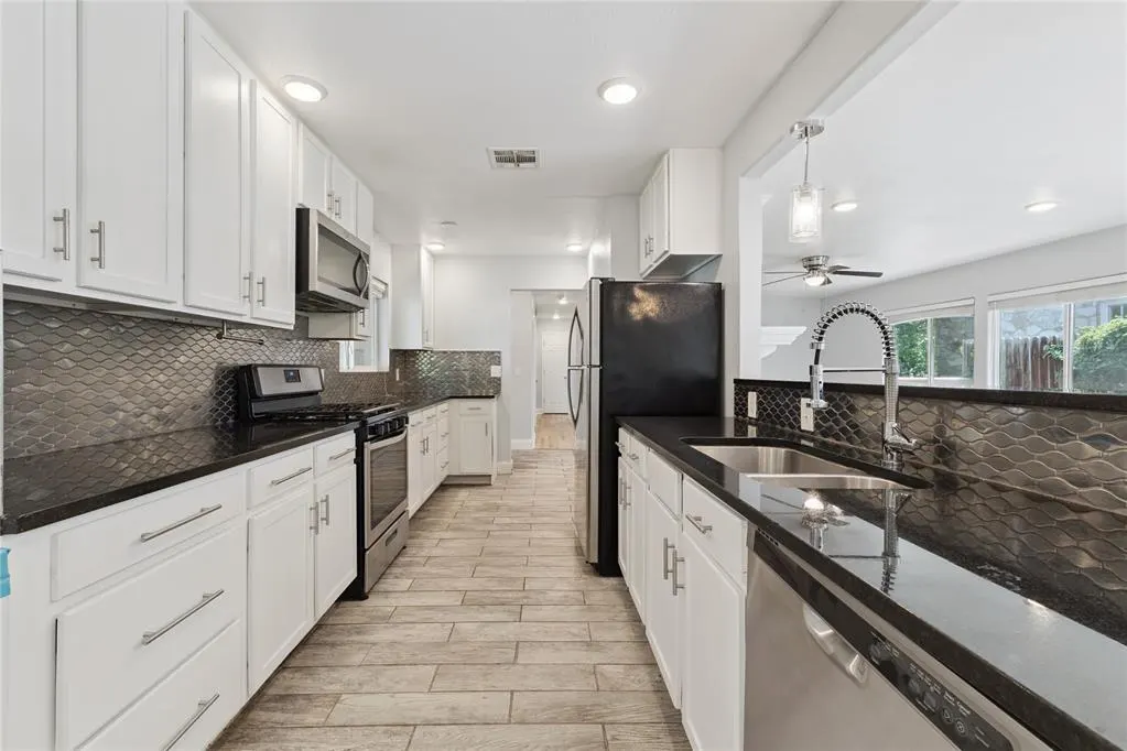 Photo 14 — 4705 N Miller Avenue, Oklahoma City, OK 73112