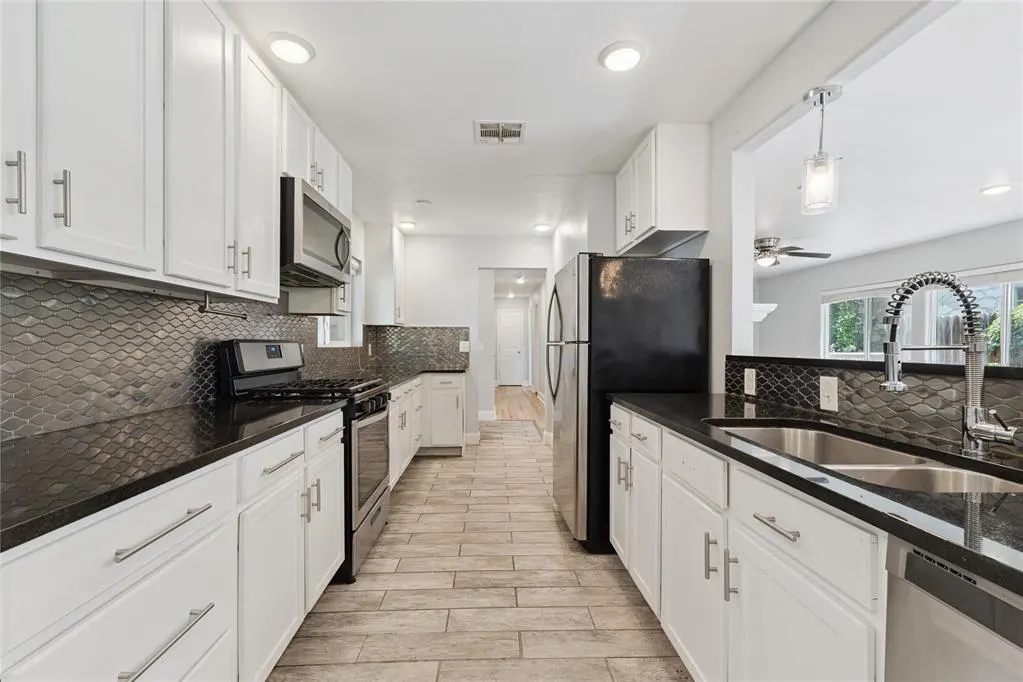 Photo 16 — 4705 N Miller Avenue, Oklahoma City, OK 73112