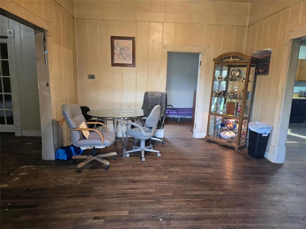 Photo 4 — 303 W Main Street, Tecumseh, OK 74873