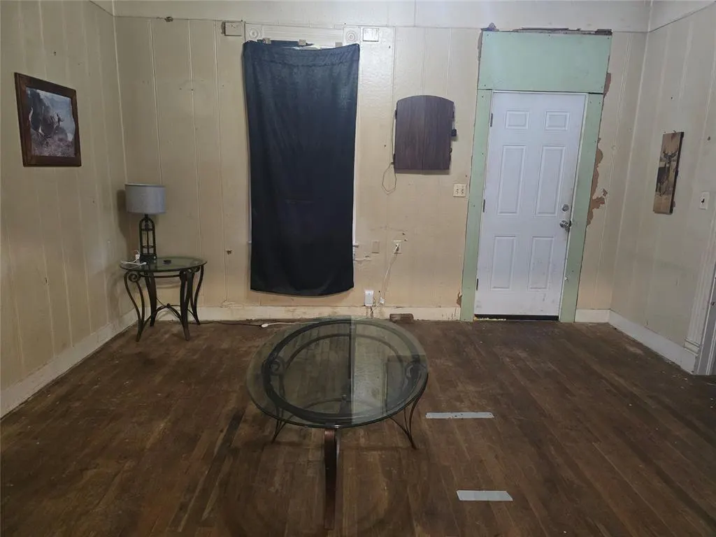 Photo 5 — 303 W Main Street, Tecumseh, OK 74873