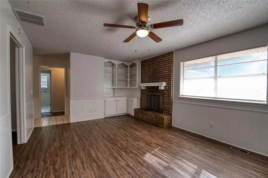Photo 4 — 1413 Mary Avenue, Oklahoma City, OK 73127