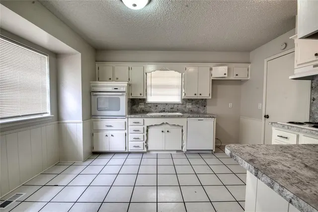 Photo 6 — 1413 Mary Avenue, Oklahoma City, OK 73127