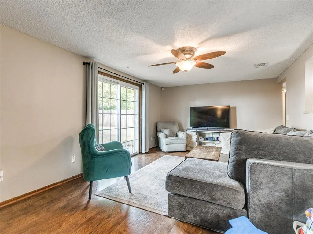 Photo 9 — 1205 Swan Lake Road, Edmond, OK 73003
