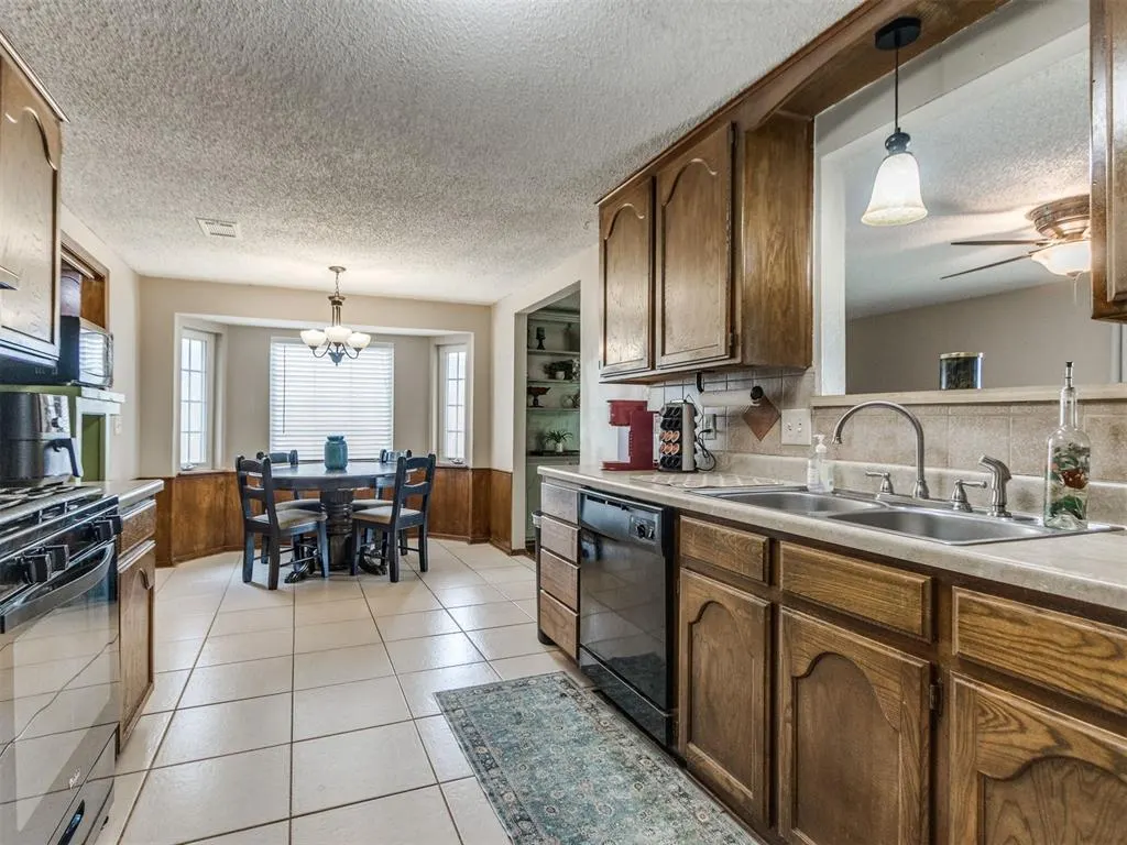 Photo 15 — 1205 Swan Lake Road, Edmond, OK 73003