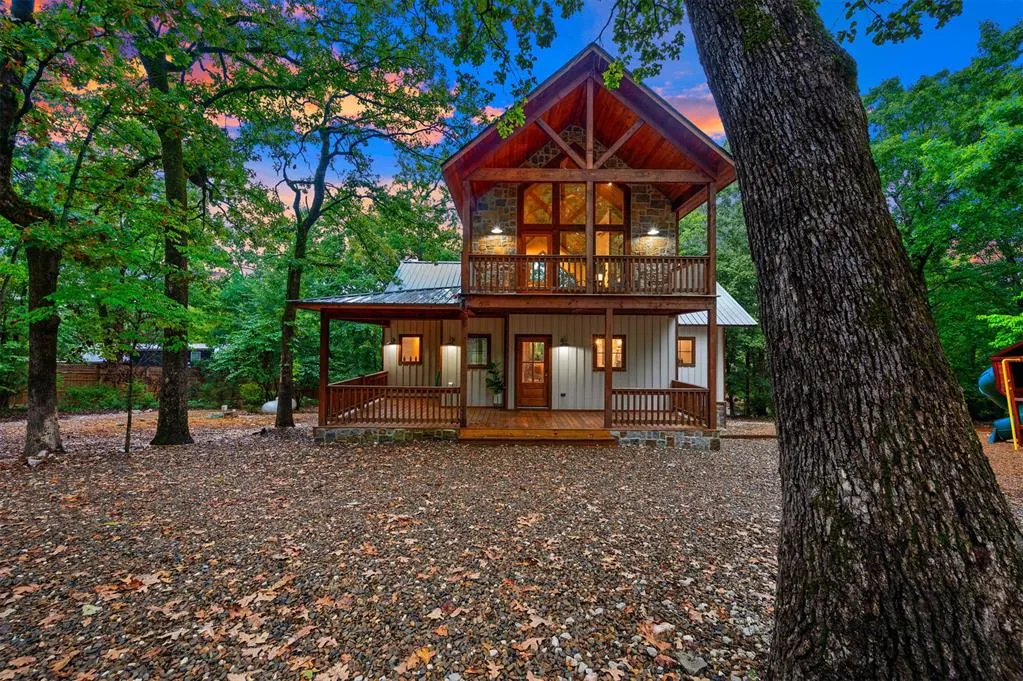 Photo 2 — 651 Chinook Road, Broken Bow, OK 74728