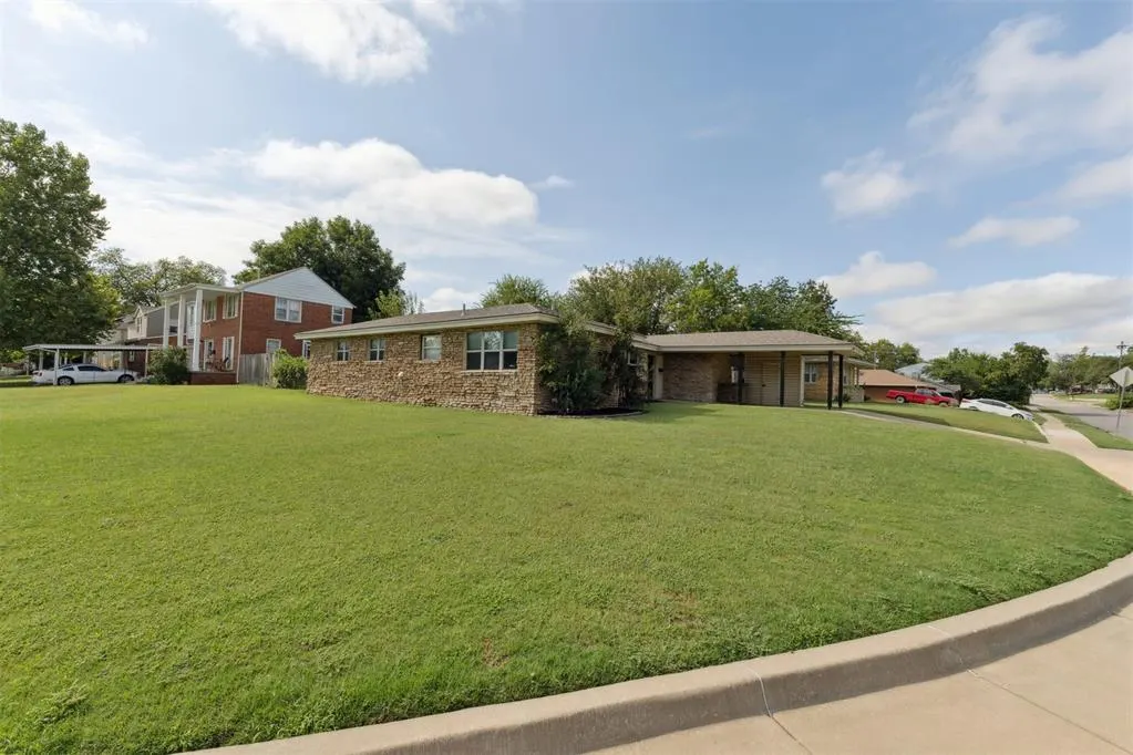 Photo 4 — 4305 N Miller Avenue, Oklahoma City, OK 73112