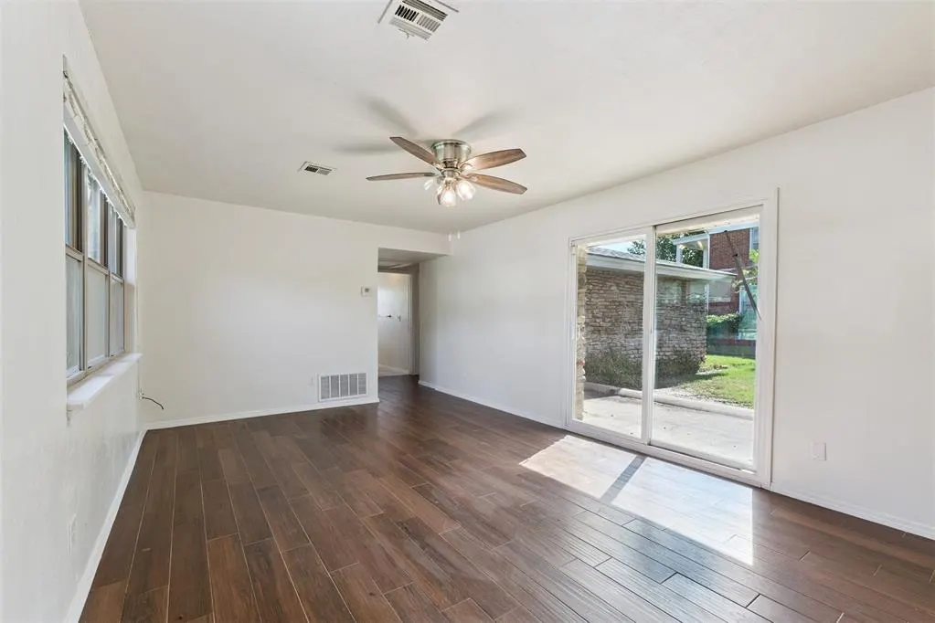 Photo 7 — 4305 N Miller Avenue, Oklahoma City, OK 73112