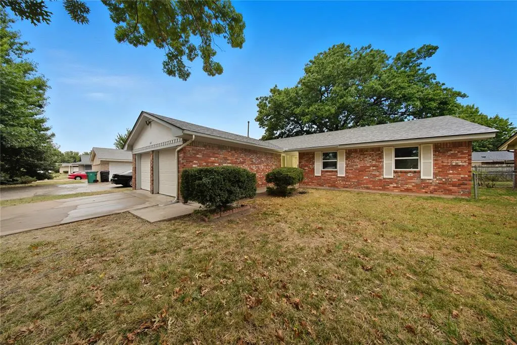 Photo 2 — 1225 NW 106th Street, Oklahoma City, OK 73114
