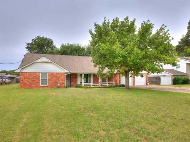 Photo 4 — 3911 N Glade Avenue, Bethany, OK 73008