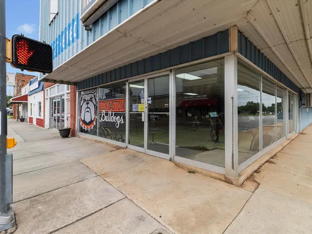 Photo 4 — 100 E Broadway Street, Lexington, OK 73051