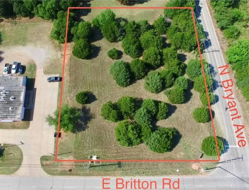 Front exterior — 2941 E Britton Road, Oklahoma City, OK 73131
