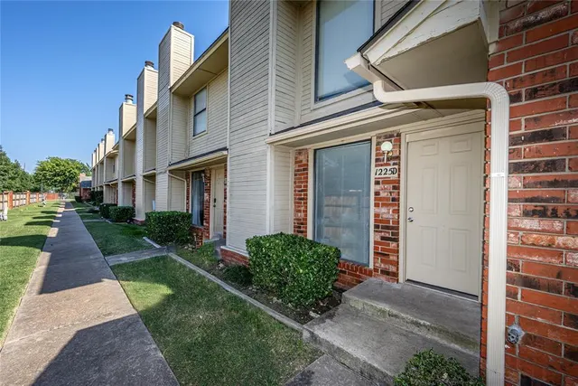 Photo 2 — 1225 Sequoyah Place D, Edmond, OK 73003
