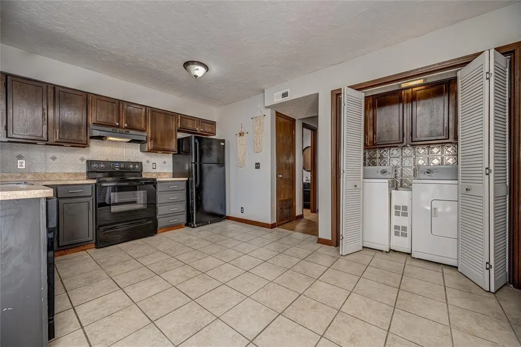 Photo 10 — 1225 Sequoyah Place D, Edmond, OK 73003